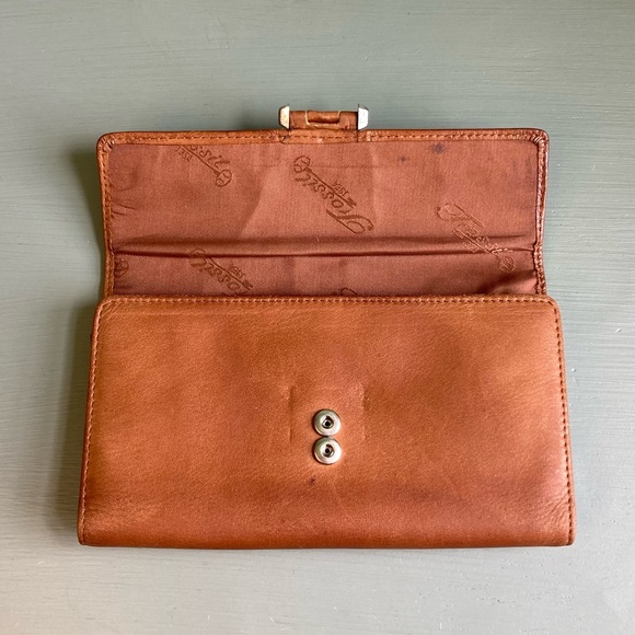 Vintage Fossil Leather Wallet - Picture 2 of 8
